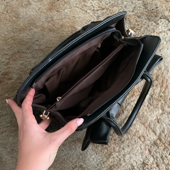 Purse - Picture 4 of 4